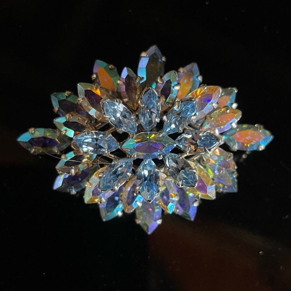 Vintage Aurora Borealis Rhinestone Brooch
